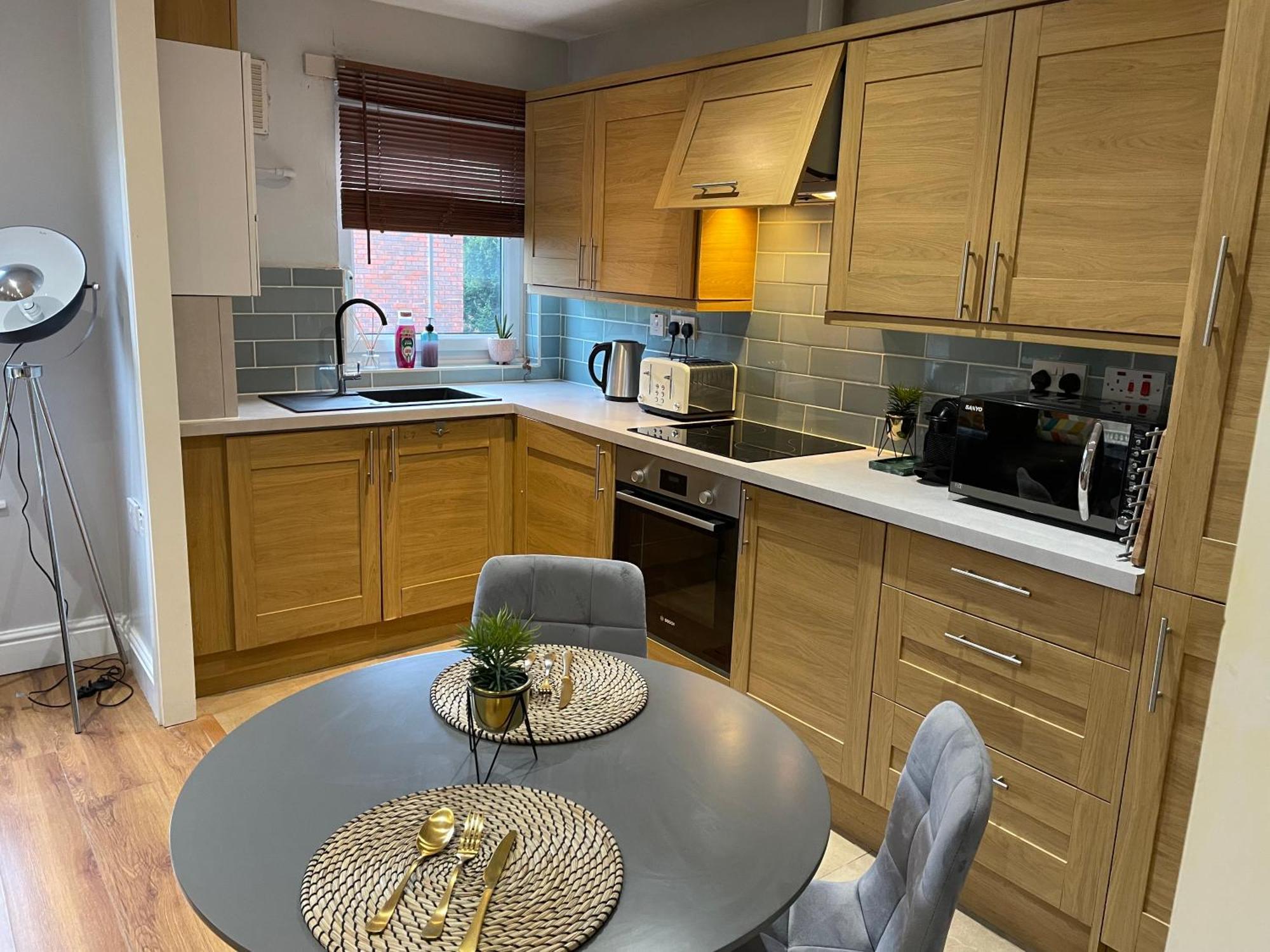 2 Bedroom Apartment Chiswick Park Tube Station London Bagian luar foto